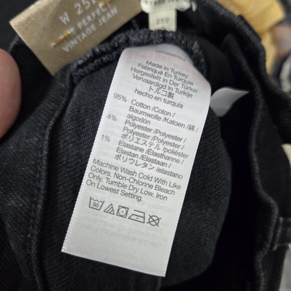 NWT Madewell The Petite Mid-Rise Perfect Vintage Jean black Size 25P - Picture 9 of 11